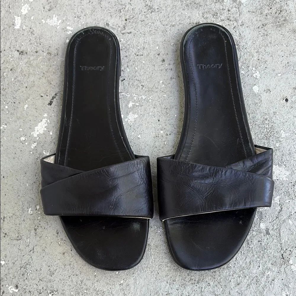 Theory Flat leather sandals